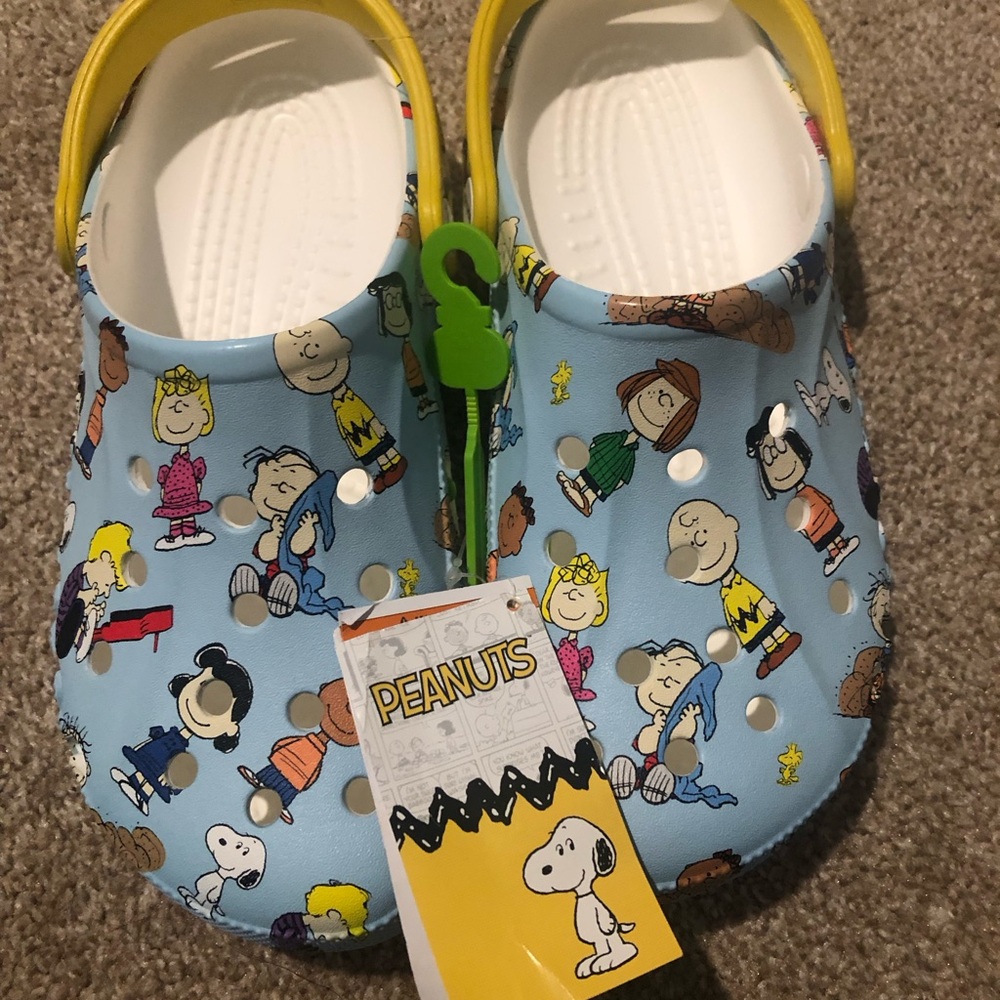 CROCS Peanuts Light Blue Printed Classic Clog